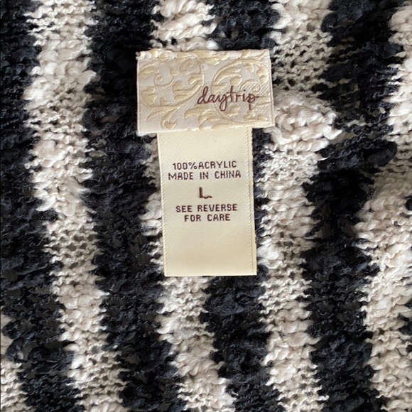 Beautiful Day Trip Open Front Sweater - Picture 2 of 3
